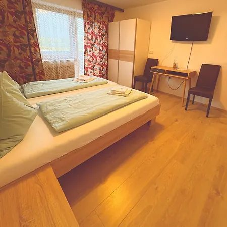 بيت ريفي Gasthof Oberwirt Und Elisabeth 3*