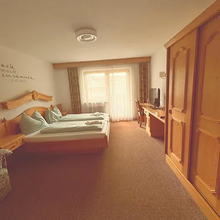 Gasthof Oberwirt Und Elisabeth بيت ريفي جيرلوس