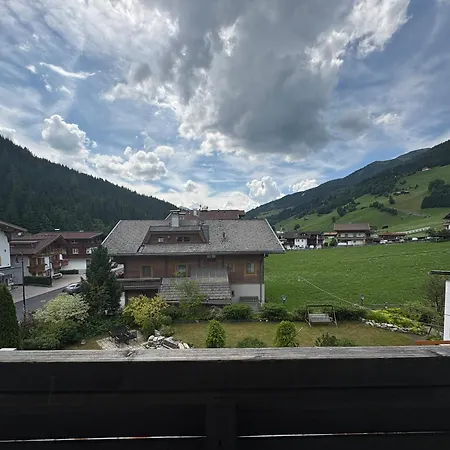 Gasthof Oberwirt Und Elisabeth 3* جيرلوس